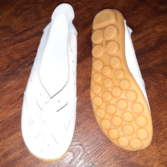 Womens leather shoe - Picture 2 of 3